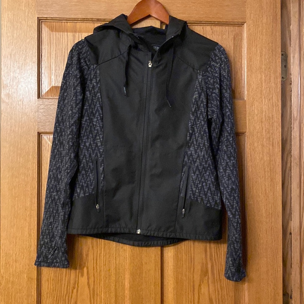 The North Face Dyvinity Shorty Jacket. Size Medium